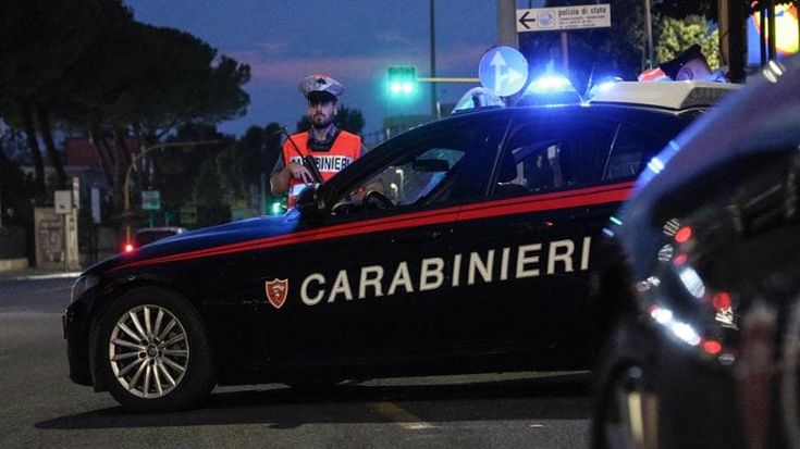 A Venaria Reale un uomo colpisce con un martello un’educatrice e un’assistente sociale