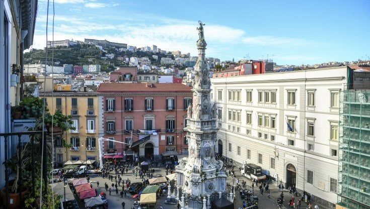 Rifiuti, traffico, sicurezza: sos delle imprese a Napoli: "Il Comune migliori l'accoglienza turistica"