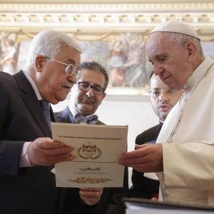 Medio Oriente, Abu Mazen dal Papa. Domani a Parigi la conferenza sulla Palestina: Israele e Usa assenti