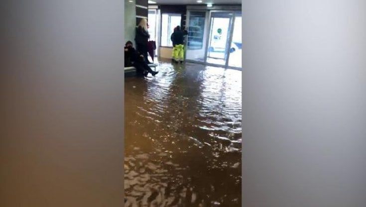Ospedale allagato a causa di possibili abusi edilizi, il Comune avvia un'inchiesta