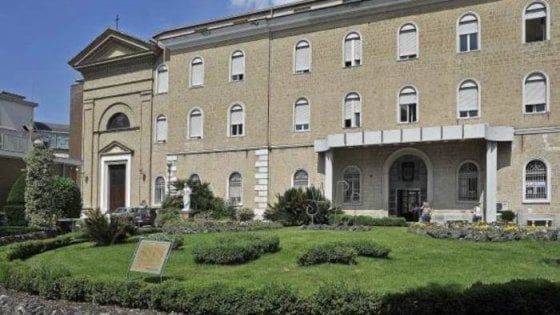 Gli alunni del "San Giuseppe Moscati" ragalano il ricavato della tombola all' Ospedale Fatebenefratelli di Benevento
