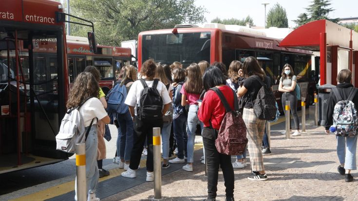 Senza lavoro né scuola: quei giovani nell’angolo