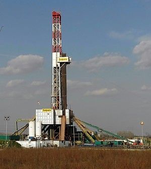 Eni cede un pezzo di Russia per 2,2 mld.Severenergia a Novatek e Gazpromneft