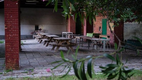 Milano, c’è un regolamento comunale anche per il portico della cascina in periferia 