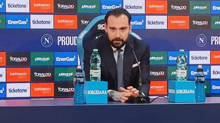 Napoli, il diesse Manna: “Costretti a vendere Kvara, eravamo ricattati. Con Conte niente da sanare”