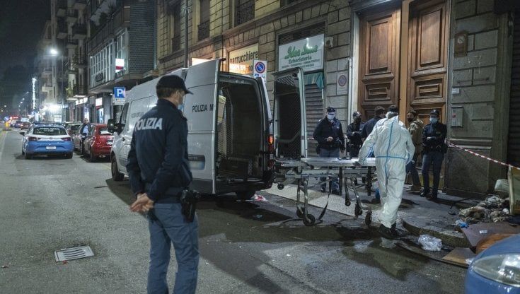 Omicidio anziana con il ferro da stiro, indagine lampo: impronte, sms e tracce di sangue. I due fermati: "Volevamo fare un furto, abbiamo perso la testa"