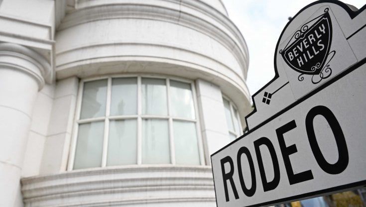 Beverly Hills stoppa l'uomo più ricco del mondo: bocciato l'albergo di lusso di Lvmh su Rodeo Drive
