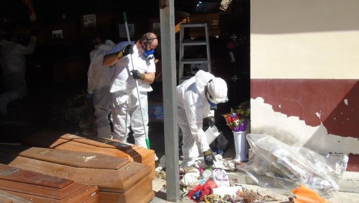 Cimitero dei Rotoli, il Comune dispone le misure di emergenza