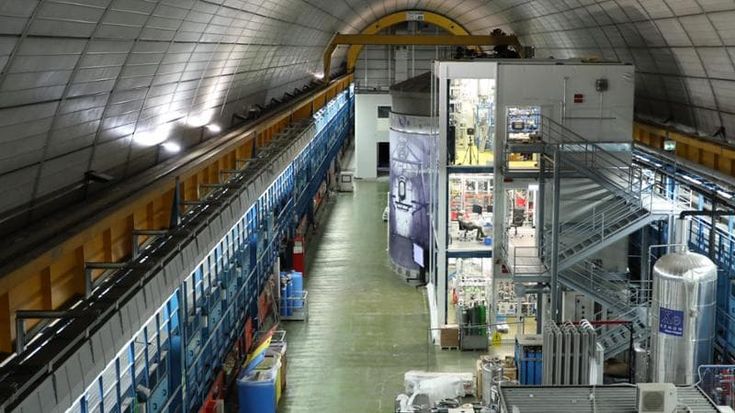 L’idea geniale di scavare un laboratorio sotto al Gran Sasso: così Zichichi convinse la Dc