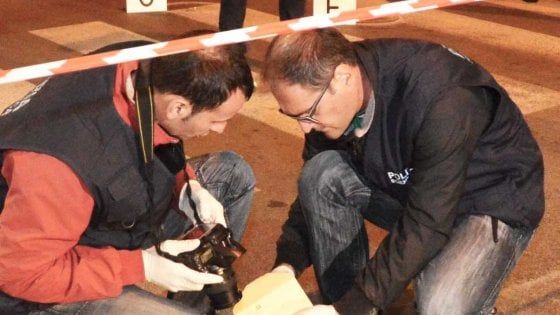 Bari, ucciso per un affronto alla moglie del boss rivale: tre condanne, ma non fu delitto di mafia
