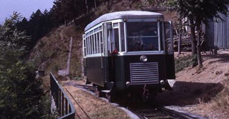 Pedalare sull'ex ferrovia<br />per la Madonna della Guardia