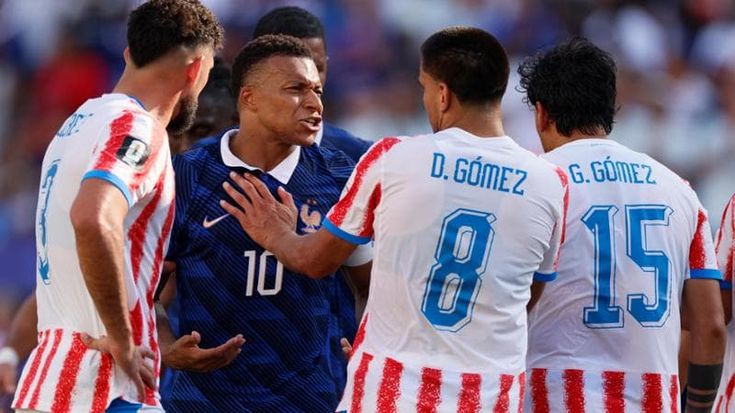 I calci, le offese di Mbappé, gli insulti alla madre di Deschamps: Paraguay-Francia come una corrida