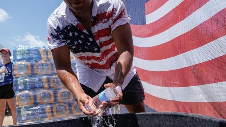 Il caldo infernale minaccia il 4 luglio di Trump: fino a 40 gradi durante il discorso del tycoon