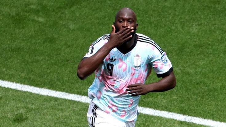 Lukaku, baci & messaggi: il bomber torna star ai Mondiali. Allegri studia il suo futuro