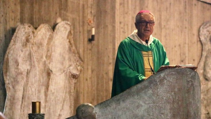 Il vescovo di Prato e lo scandalo festini: "Su don Spagnesi vi chiedo scusa: i soldi rubati torneranno ai poveri"