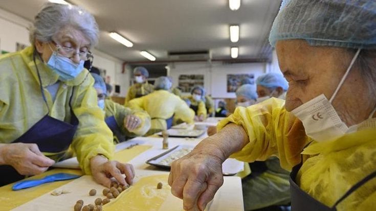 Arriva la “prestazione universale per gli anziani”, per loro mille euro in più. Ma andrà solo a 25 mila assistiti