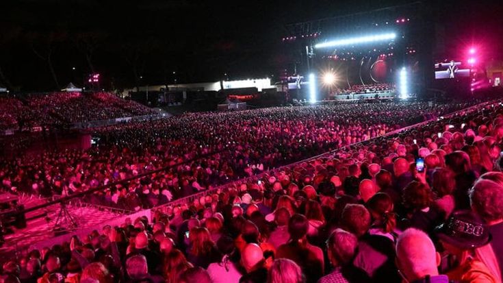 Dati Siae 2025: concerti oltre il miliardo di euro, cresce il teatro con un +10 per cento