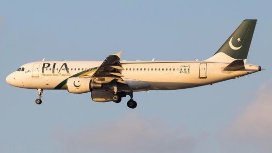 Scandalo in Pakistan, il 40% dei piloti d'aereo possiede "false licenze di volo"
