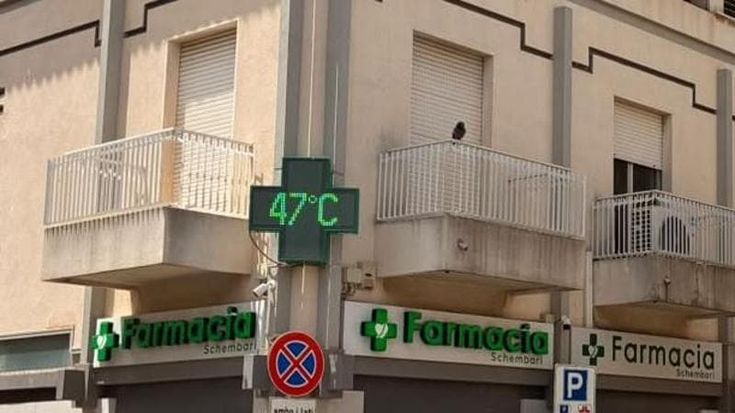 Santa Croce, inferno a 47 gradi. Il parroco: “Il caldo serve a estinguere i peccati”