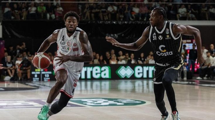 Basket, Milano-Venezia la finale di Supercoppa