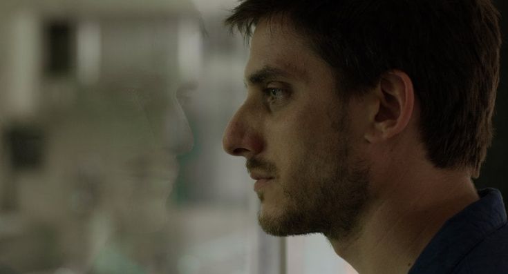 Luca Marinelli e 'Il padre d'Italia', una riflessione sull'essere genitori