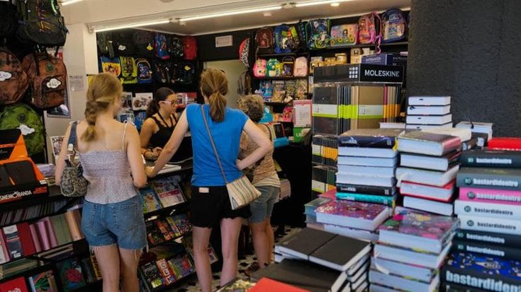 Genova, libri scolastici: 700 euro per iniziare le superiori