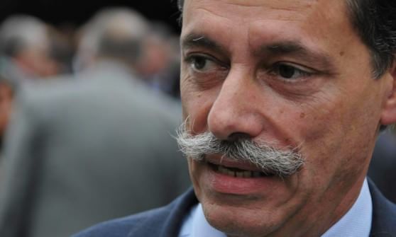 Pd, lo strappo dei 200: "al voto secondo coscienza"