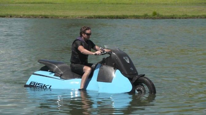 Ecco il Biski, lo scooter anfibio