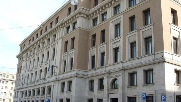 In classe a settembre, ma nei licei genovesi anche i doppi turni potrebbero non bastare