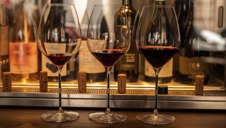 A Milano apre il regno dei vini al calice: ogni giorno in mescita 100 etichette