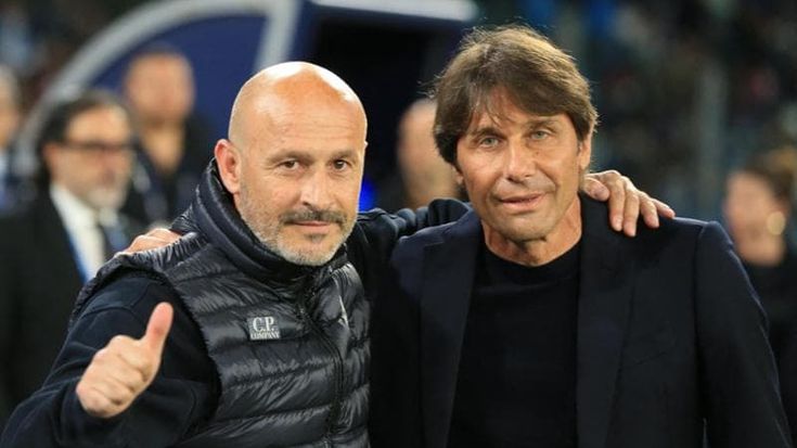 Il Napoli incontra Italiano ma resta l’ipotesi Allegri. Milan, vertice con Iraola