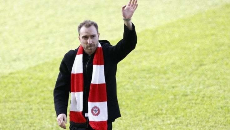 "Eriksen domani gioca": l'annuncio del tecnico del Brentford. A 8 mesi dall'arresto cardiaco