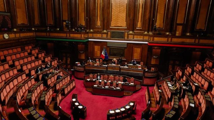 Il lungo ponte dei senatori: 10 giorni di Aula chiusa. Convocate solo alcune commissioni