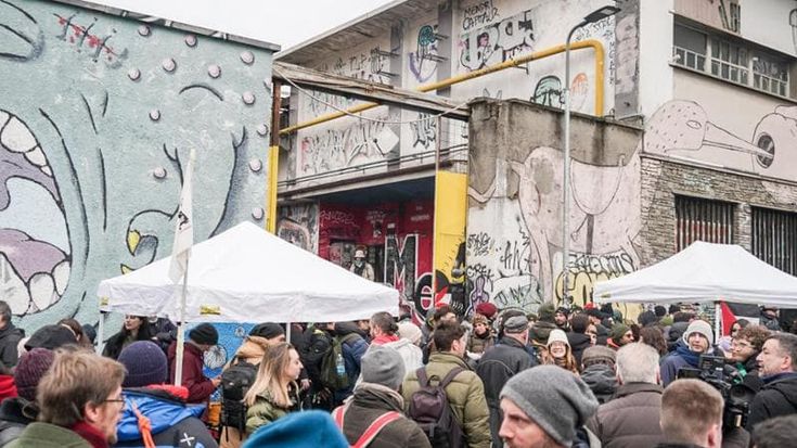 Leoncavallo, via alla trattativa per il trasloco: si cerca un’area per rimanere in zona
