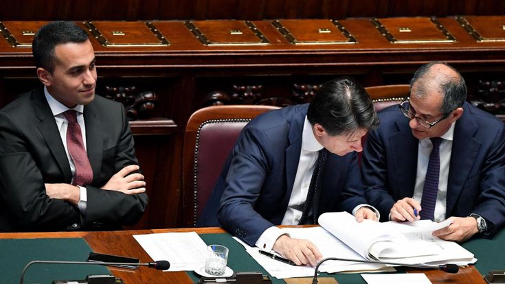 Pensioni, le ultime novità decise con la manovra: ecco come si potrà smettere di lavorare