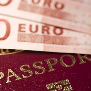Passaporti stranieri in vendita: in Svizzera bastano 250 mila euro