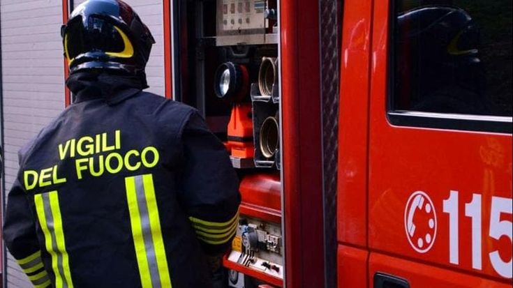 Ancora un rogo nell’impianto di trattamento rifiuti di Grammichele, indagano i carabinieri