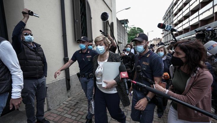 Funivia del Mottarone, il caposervizio Tadini al gip: "Ho messo il blocco al freno, ma non sono un delinquente".  Gestore e direttore lo scaricano: "Fu una sua scelta scellerata"