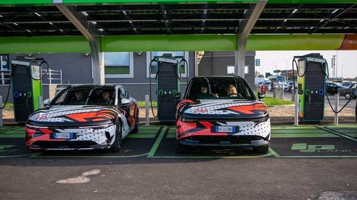 Zeekr completes 4,158 km in 24 hours on Rome’s GRA: here’s how much it costs to travel electrically in the 7X and 7GT