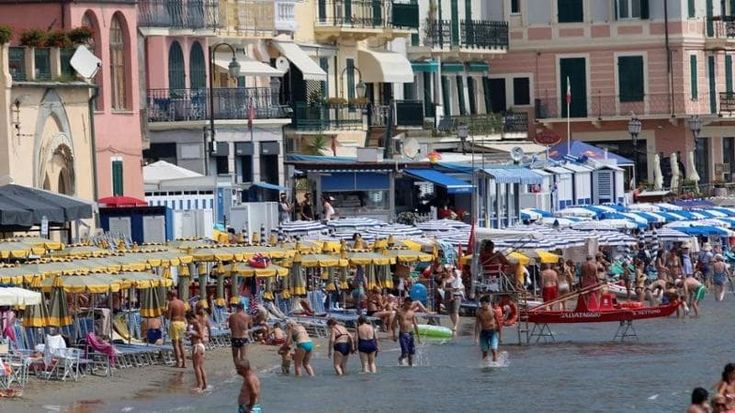 Alassio, la spiaggia più cara d’Italia e appena metà dell’arenile libero previsto dalla legge