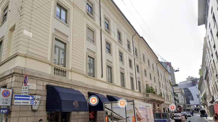 Kering fa shopping da record in Italia: 1,3 miliardi per un palazzo in Monte Napoleone