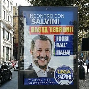 Torino, manifesto di Salvini che convoca un'assemblea per "cacciare i terroni". Ma è un fake