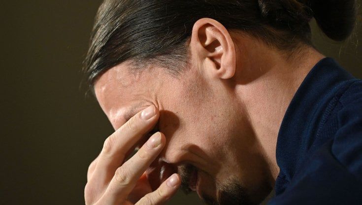 Svezia, Ibrahimovic torna in Nazionale e si commuove: "Mio figlio non voleva che andassi via"