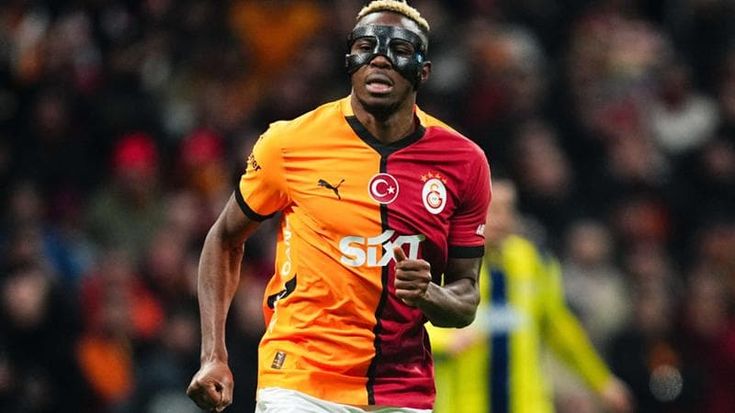 Osimhen ai saluti, torna al Galatasaray. In arrivo 75 milioni