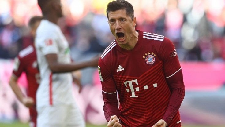 Bundesliga: il Bayern fatica ma vince e riallunga sul Borussia Dortmund