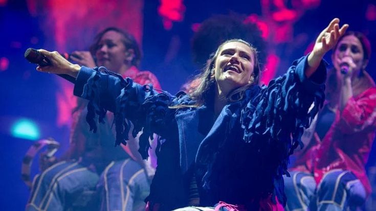 Elisa torna per una doppietta al Forum con le canzoni b-sides e un assaggio del nuovo album