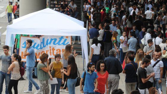 Test d'ingresso a Medicina: numeri in calo ma il camice bianco rimane il sogno di molti