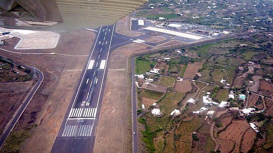 Pantelleria: cane in pista in aeroporto, l'aereo deve aspettare 