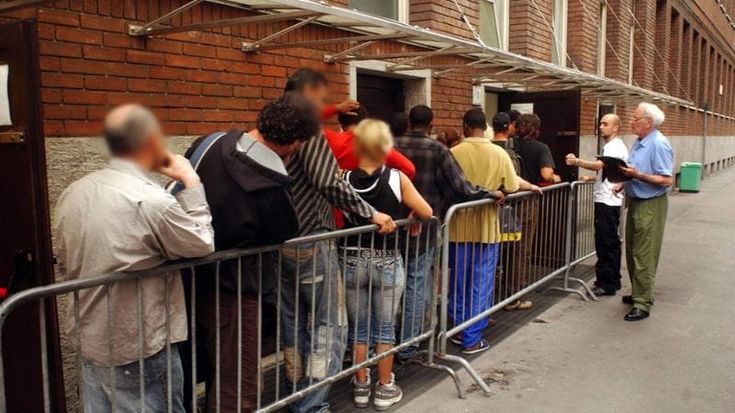 I volti della povertà. L’aiuto economico non basta più