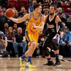 Basket, Nba: Belinelli e i Kings si arrendono ai Warriors, serataccia per Bargnani